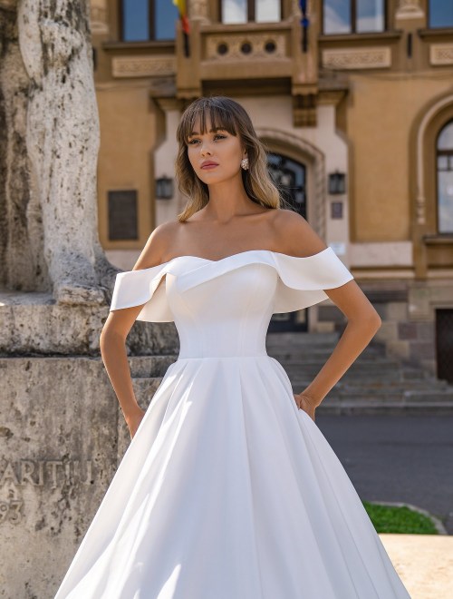 https://elisebride.ro/images/stories/virtuemart/product/4 Melony       (2).jpg